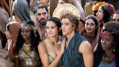 “昨日荣耀再续，今日对手重逢，胜利剧本即将揭晓！”